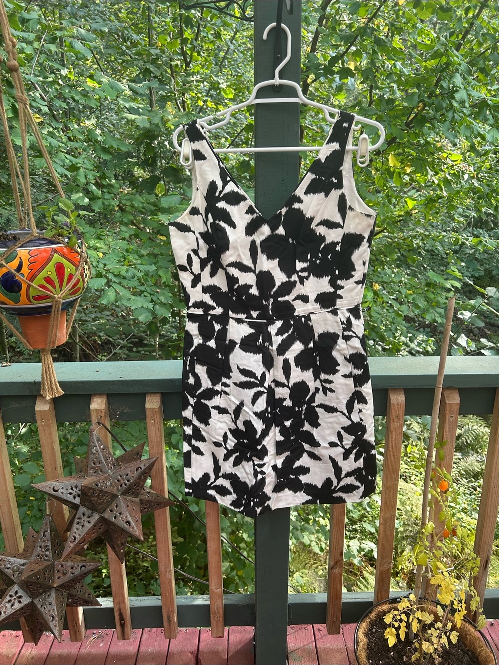 White House Black Market Black & White V-Neck Mini Dress